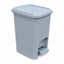 LIXEIRA RATTAN CINZA C PEDAL 7 LTS - Distribuidora 12 de Outubro